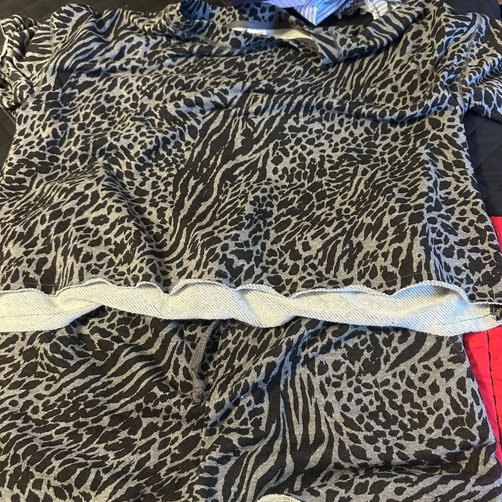 Secret Treasures Black and Gray Animal Print Set